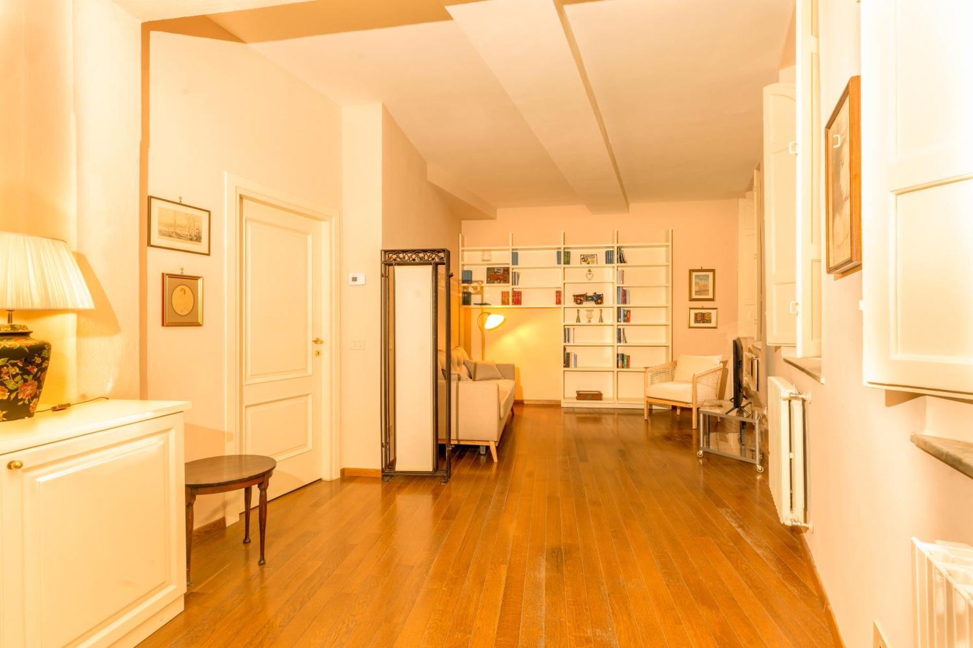 Il Gallo - Charming Apartment In Lucca Heart Exterior photo