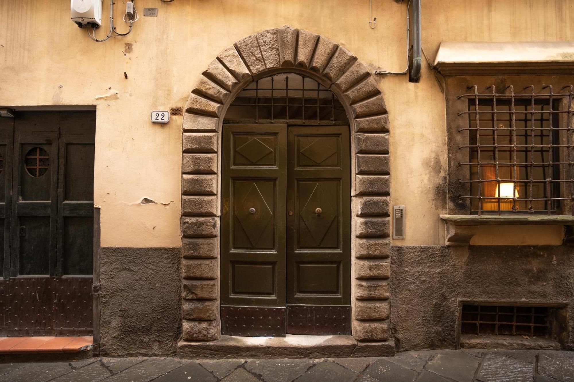 Il Gallo - Charming Apartment In Lucca Heart Exterior photo